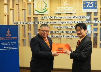 JAM Datun dan JAM Intel Mendapat Tanda Jasa Yokkrabat dari Kejaksaan Thailand