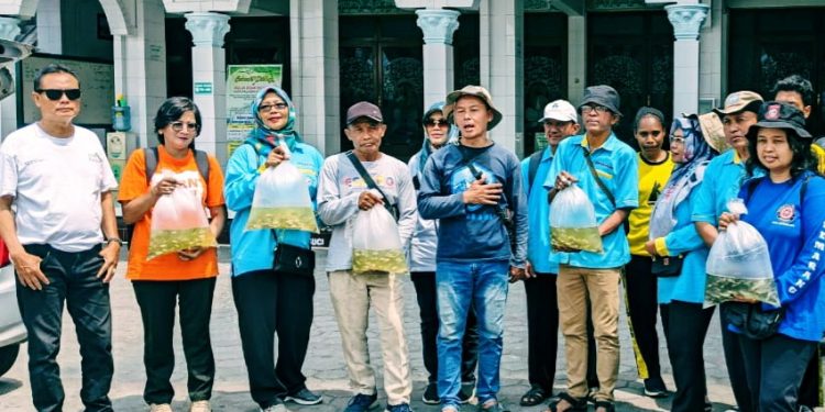Pegiat lingkungan tabur Bibit Ikan