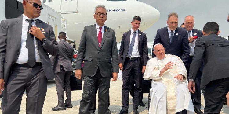 GARUDA INDONESIA LAYANI PENERBANGAN KENEGARAAN PAUS FRANSISKUS MENUJU PAPUA NUGINI