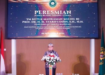 Ketua MA Resmikan Penamaan Ruang Sidang Utama PT Bandung