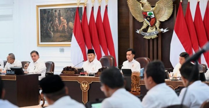Presiden Prabowo Subianto Apresiasi Kinerja Kabinet Merah Putih dalam Sidang Kabinet Paripurna