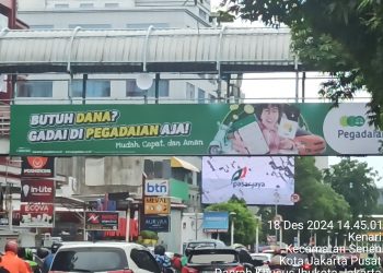 Diduga Oknum Satpol PP Wali Kota Jakpus Bekingi Reklame di Jalan Kenari