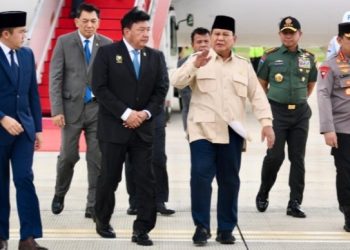 Usai Lawatan ke Mesir, Presiden Prabowo Tiba di Tanah Air dan Langsung Melakukan Rapat Terbatas