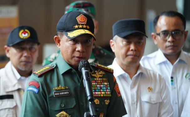 Panglima TNI dan Kapolri Tinjau Kesiapan Pelabuhan Merak dalam Menyambut Nataru 2025