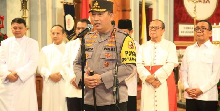 Kapolri Cek Kesiapan Gereja Katedral Jakarta Jelang Misa Malam Natal