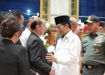 Sapa Umat Kristiani di Gereja, Menag: Natal Menambah Rasa Sayang dan Cinta Damai
