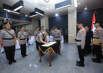 Pimpin Sertijab, Irjen. Pol. Sandi Tekankan Humas Fungsi Utama Polri