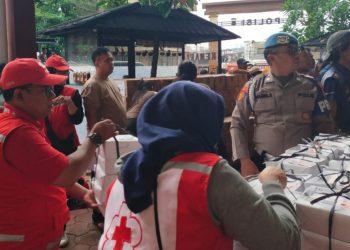 Bantu Warga Penyintas Kebakaran Kemayoran Gempol, PMI Jakpus Buka Posko Pelayanan Kesehatan dan Bagikan Makanan Siap Saji