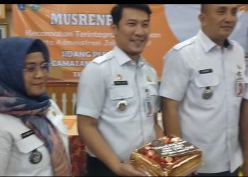 Wakil Camat Sawah Besar, Andre Ravinic, Rayakan Ulang Tahun di Acara Penutupan Pleno Musrenbang