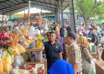 Andri Santosa Lakukan Sidak ke Pasar Tradisional, Temukan Harga Minyakita Melebihi HET