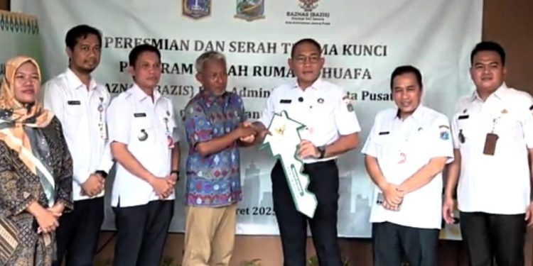 Wali Kota Jakarta Pusat Resmikan Program Bedah Rumah Dhuafa di Kelurahan Bungur