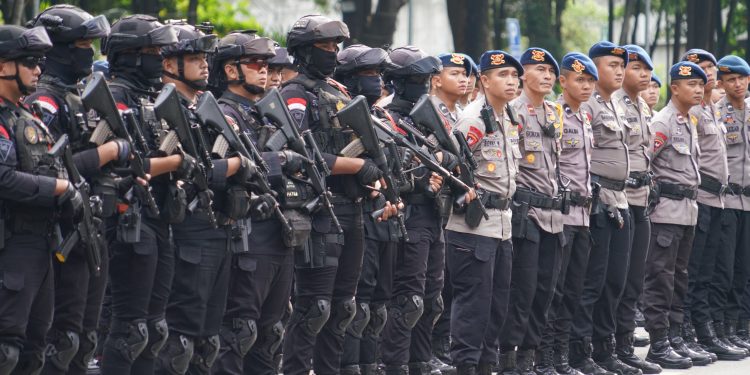 Operasi Berantas Jaya 2025: Satuan Brimob Polda Metro Jaya Gelar Patroli Skala Besar Sasar Premanisme dan Pemerasan di Jakarta
