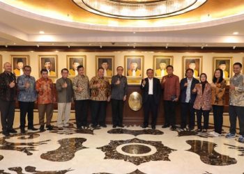 Ketua Dewan Pers Baru Kunjungi MA, Bahas Etika Liputan Persidangan