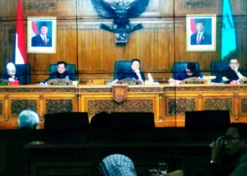 Walikota mendapat cecaran Sejumlah Anggota Dewan