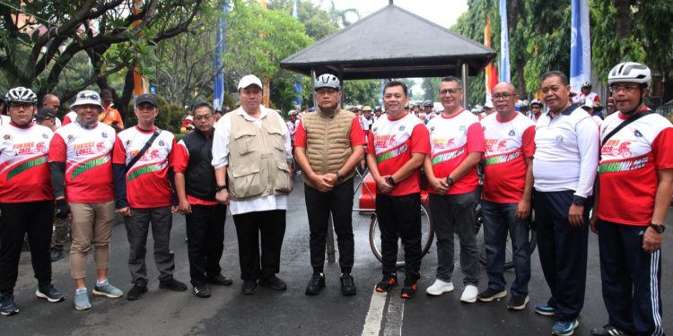 Wali Kota Jakpus Lepas Ribuan Peserta dalam Fun Bike SIWO PWI Jaya 2025