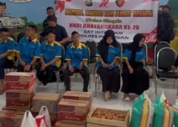 Sat Intelkam Polres Pasuruan Gelar Bakti Sosial Bareng Suporter Sakera Mania di Tosari