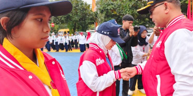 Wali Kota Jakpus Lepas 215 Peserta Jumbara PMR: Tunjukkan Solidaritas dan Prestasi Terbaik!
