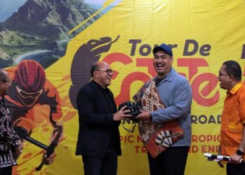Menpora Dito Luncurkan Tour de Entete, Promosikan Potensi NTT Lewat Balap Sepeda
