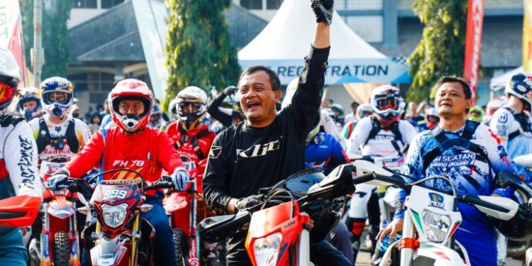 Ahmad Luthfi Ikut Meriahkan KSAL Cup Hiu Selatan International Hard Enduro