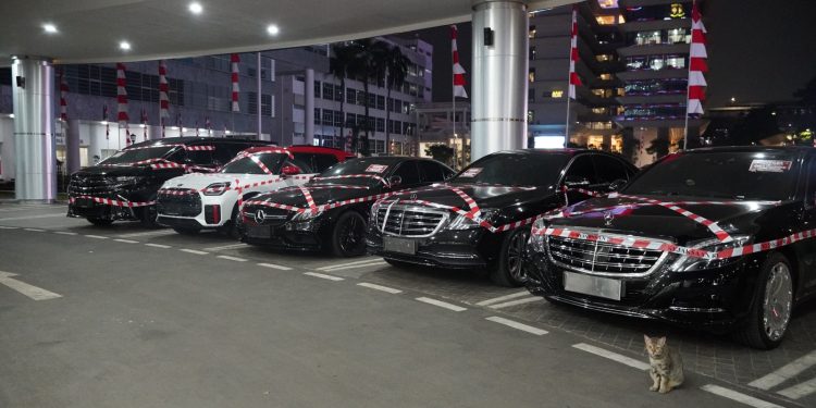 Kejagung Sita 5 Mobil Mewah Terkait Dugaan Korupsi Minyak Mentah Pertamina