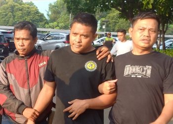 Satpol PP Sapu Bersih Parkir Liar di Jalan Gatot Subroto
