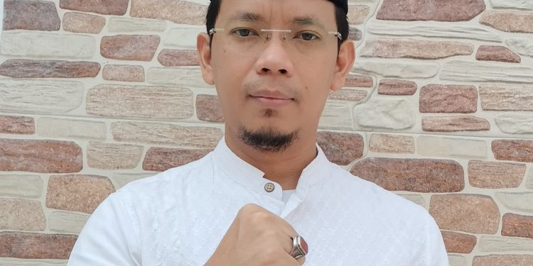 Di Tengah Dinamika Politik Nasional