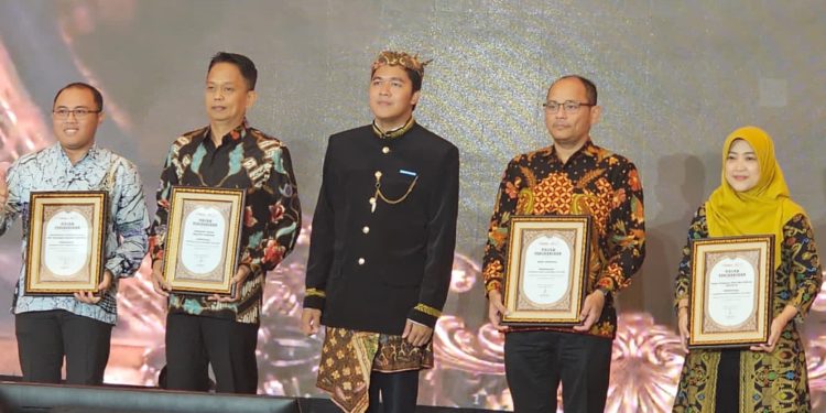 Kejaksaan Agung Raih Penghargaan Institusi Terpopuler di Media Sosial 2025