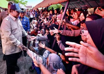 Presiden Prabowo Datang, Mendengar, dan Bantu Warga Terdampak Banjir di Padang Pariaman