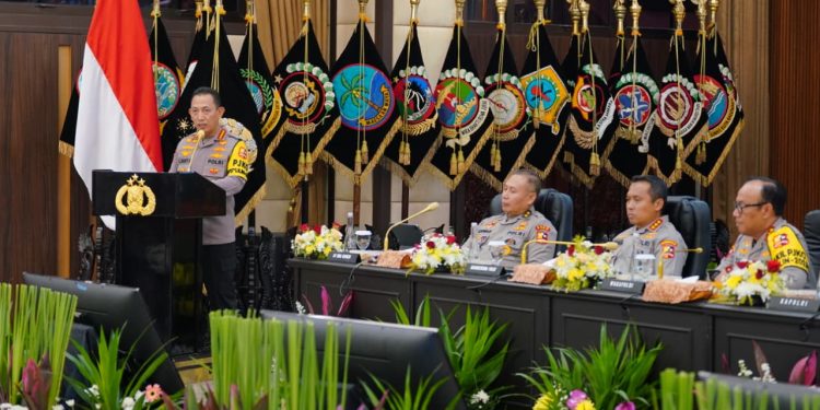 Kapolri Paparkan Capaian Nyata Polri Sepanjang 2025, Tegaskan Komitmen Dukung Program Pemerintah