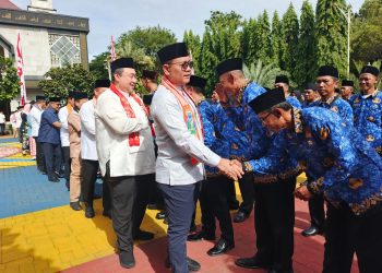 Arifin Lantik 432 PPPK Paruh Waktu, Tegaskan Pelayanan Publik Harus Lebih Cepat dan Responsif