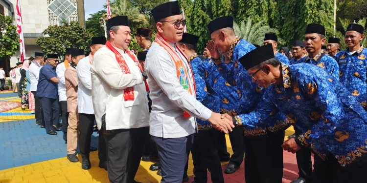 Arifin Lantik 432 PPPK Paruh Waktu, Tegaskan Pelayanan Publik Harus Lebih Cepat dan Responsif