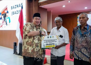 Baznas Bazis Jakarta Pusat Santuni 1.000 Guru Peringati Hari Guru