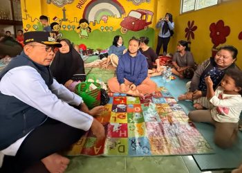 Banjir Akibat Luapan Anak Kali Krukut, Wali Kota Jakpus Tinjau Pengungsian