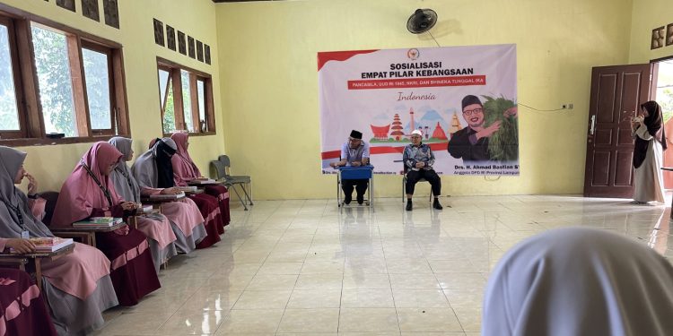 Guru MI Nurul Fatah Al Islami Ikuti Sosialisasi Wawasan Pilar Kebangsaan Bersama Anggota DPD RI