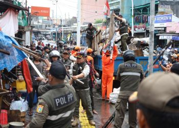 Arifin Tinjau Tanah Abang Jelang Ramadan, Tegaskan Penertiban Parkir Liar dan PKL