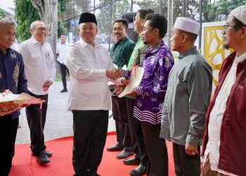 Percepat Sertipikasi Tanah Wakaf, Menteri ATR/Kepala BPN Serahkan 33 Sertipikat untuk Rumah Ibadah di Sulawesi Tengah