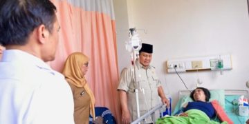 Pagi-Pagi Presiden Prabowo Jenguk Korban Tabrakan KA di RSUD Bekasi
