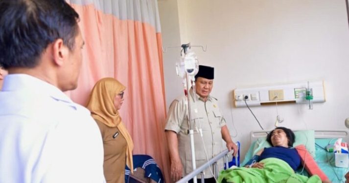 Pagi-Pagi Presiden Prabowo Jenguk Korban Tabrakan KA di RSUD Bekasi
