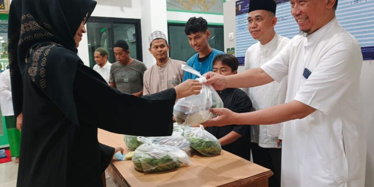 Sholat Subuh Berjamaah di Masjid Raya Al Mustaqim Dihadiri 200 Jamaah, DKM: Standar Tinggi Keimanan Umat