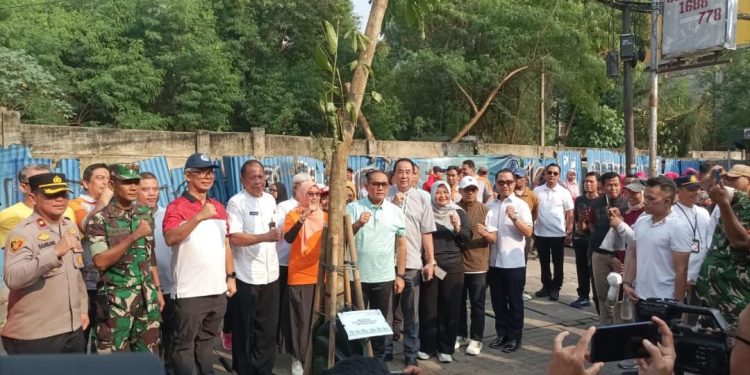 Arifin Sulap Jalan Sabang Jadi Ikon Wisata Kuliner Malam Jakarta
