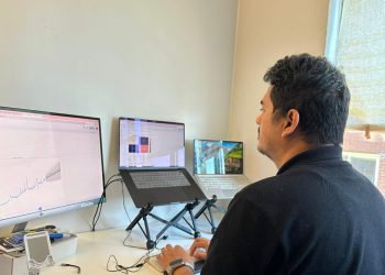 DATA: ASET BARU PENENTU MASA DEPANDari Sekadar Arsip Menjadi Kekuatan Strategis Pemerintah, Bisnis, dan Masyarakat di Era Industri 4.0Oleh: Azizur Rachman,Ilmuwan Data | Kandidat Magister Analitik (M.S. Analytics), Georgia Institute of Technology
