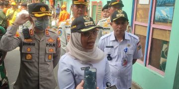 Humanis dan Tegas, Camat Tanah Abang Pimpin Penertiban Bangunan Liar di Kampung Bali