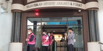 Kejari Jakpus Terima Tahap II Lima Tersangka Korupsi Tambang PT QSS