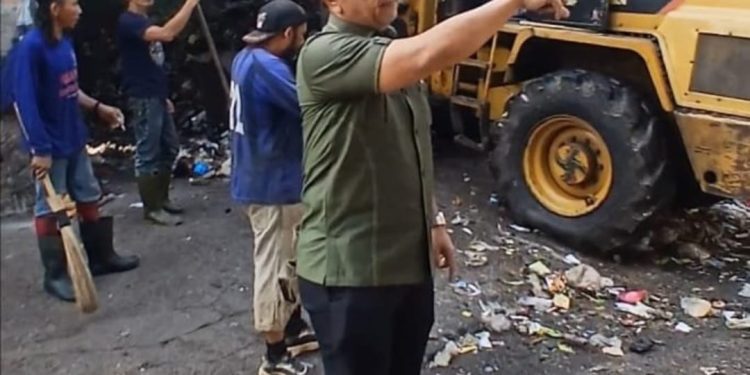 Binto Nadapdap : Warga Sukmajaya Terancam Ispa : TPS Sadewa Jadi Sumber Penyakit